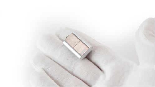 Compact Metal Memory Card Reader for Efficient Data Transfer on Mac & Windows